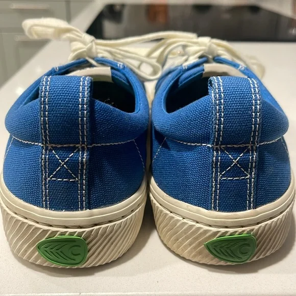 CARIUMA Pantone EUC Women’s Size 8.5 or Men’s Size 7 Classic Blue Canvas Sneaker - Picture 9 of 14
